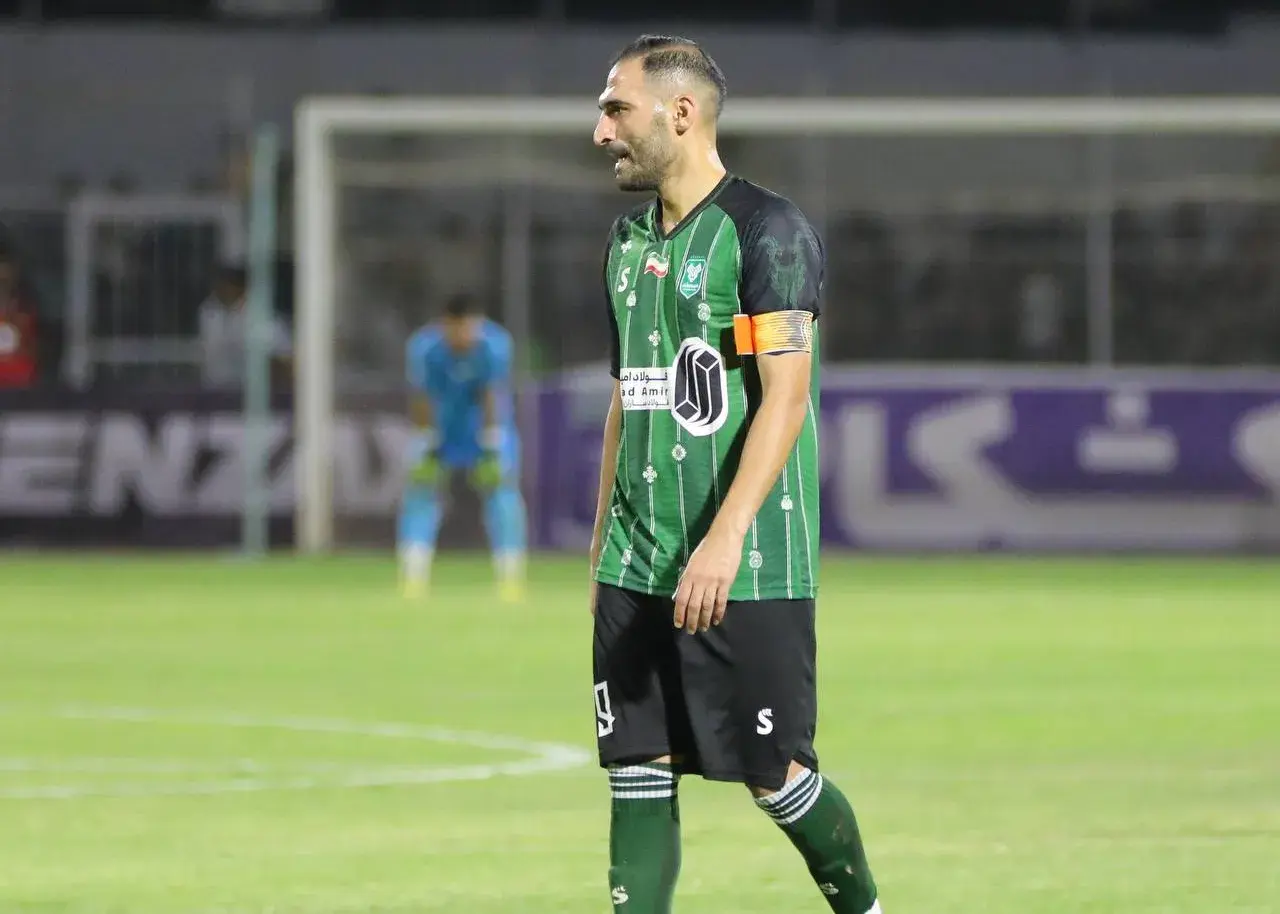 هت‌تریک-کاپیتان-برابر-فولاد-نصفه-ماند؛/-بهترین-گلزن-خیبر-هافبک-است!