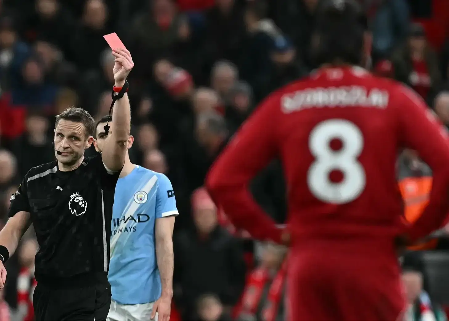 عصبانیت-گری-نویل:-وی‌ای‌آر-شادی‌کُش-است