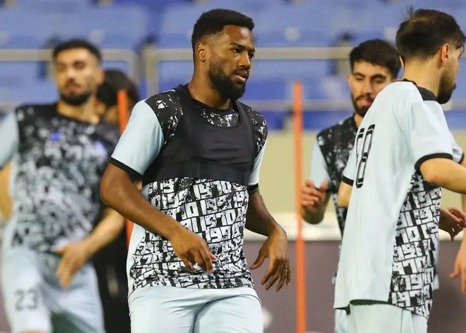 طاهری:-کادرفنی-صلاح-بداند،-جنپو-بازی-می‌کند/-آخرین-وضعیت-استقلال-پیش-از-بازی-با-الحسین