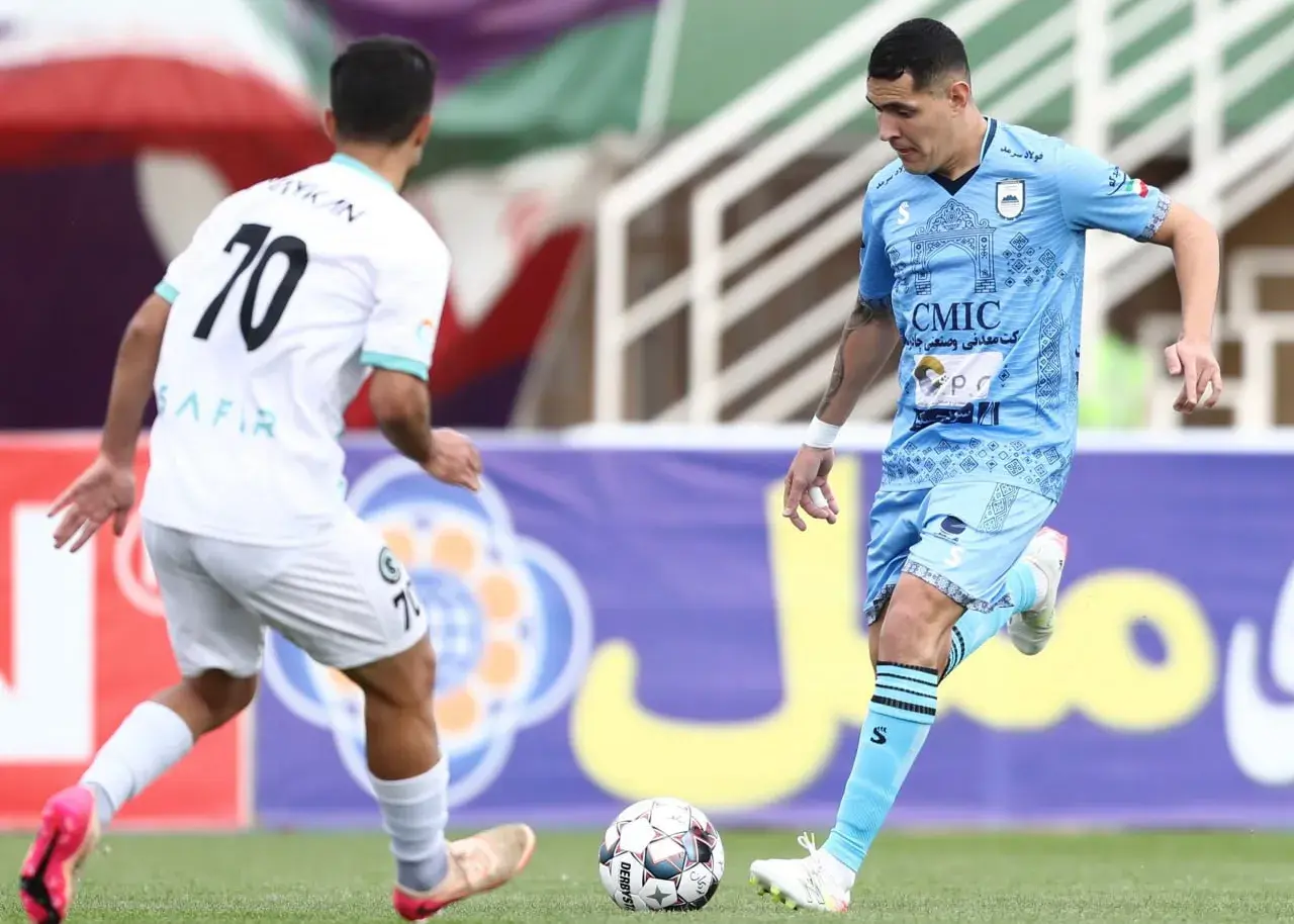 ورود-هیجان‌انگیز-خرید-خارجی-اخباری-به-ایران-(عکس)