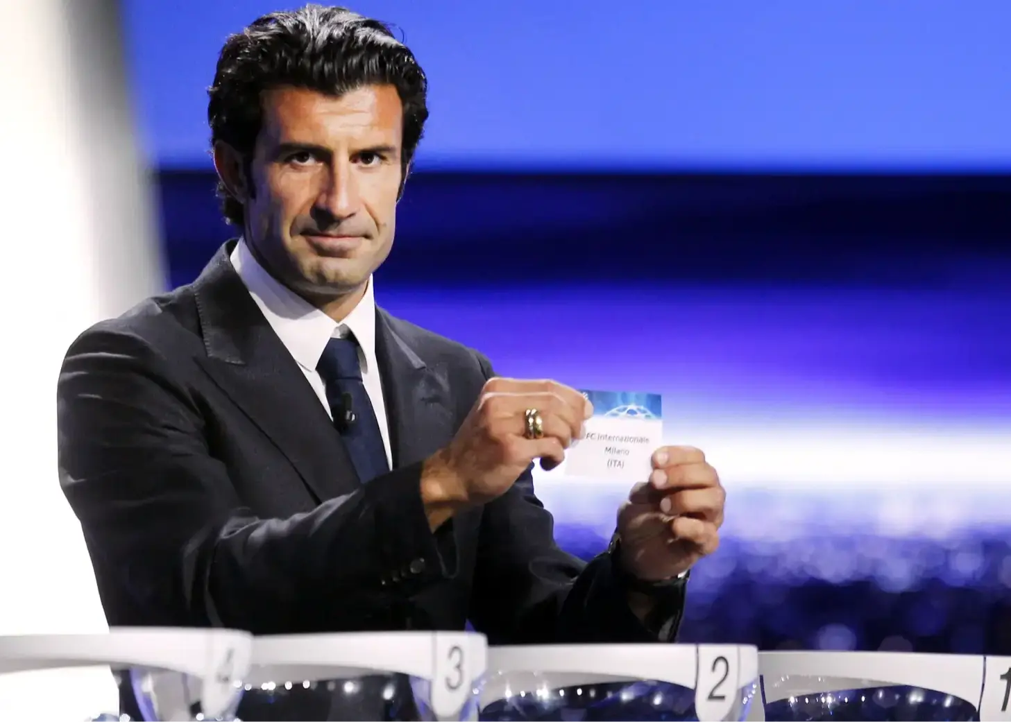 توصیه-جالب-فیگو-به-رئال-مادرید:-آب-بنوشید!