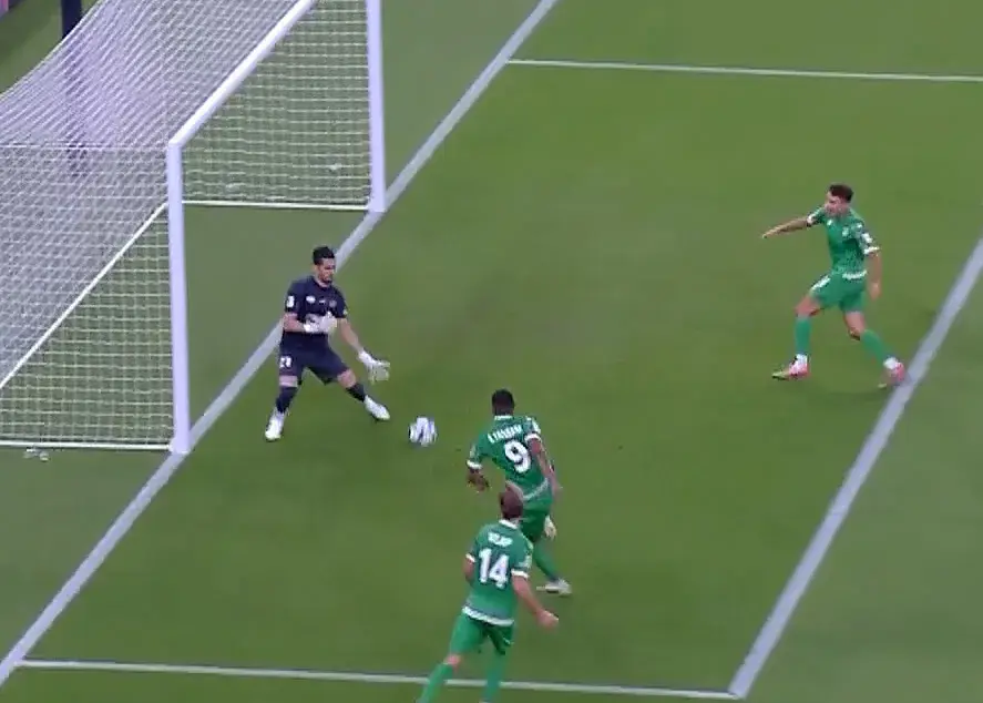 حسینی-تیمش-را-در-بازی-نگه-داشت/-سیو-سیدحسین،-زمینه‌ساز-گل-دوم-سپاهان