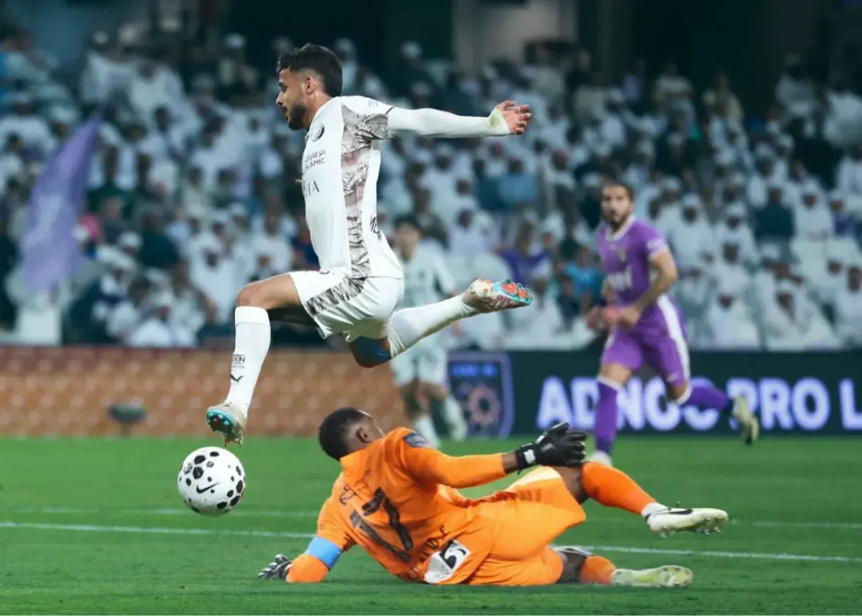 گلزنی-برای-به‌هم‌زدن-توازن-قوا-در-ادنوک-لیگ-/-فرار-قایدی-برای-فتح-هزاع‌بن‌زاید-(عکس)