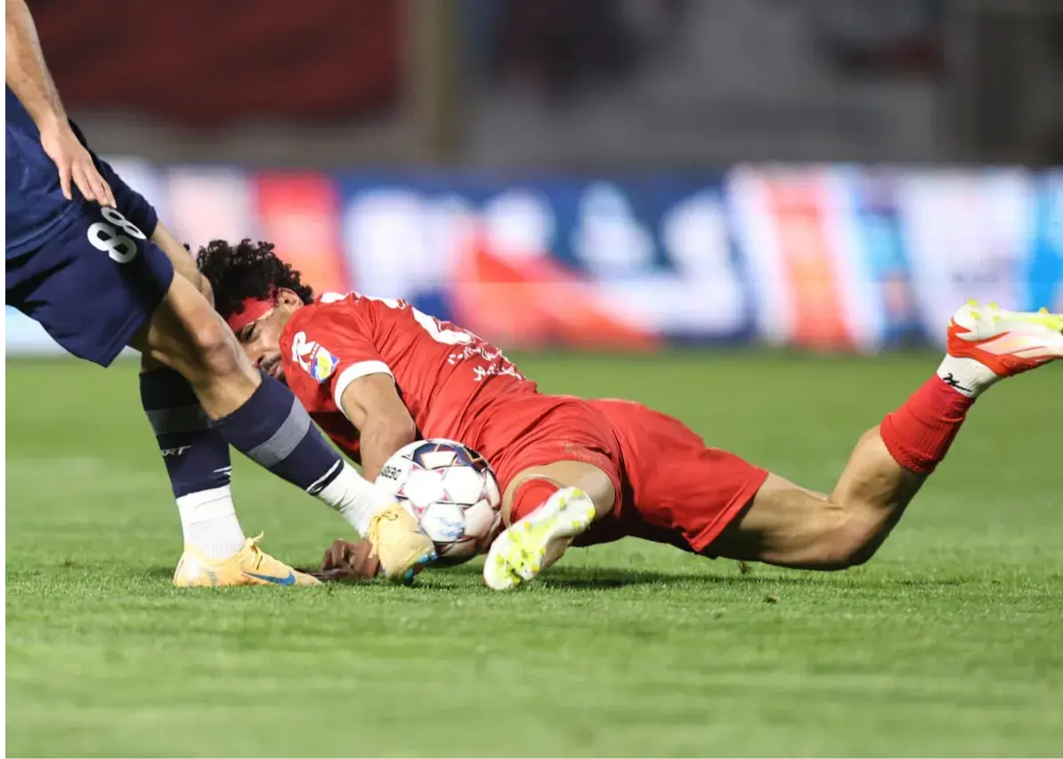 دو-سر-شکسته-در-بازی-حساس-هفته-/-عیدی-و-معامله‌گری-به-خون-کشیده-شدند!-(عکس)