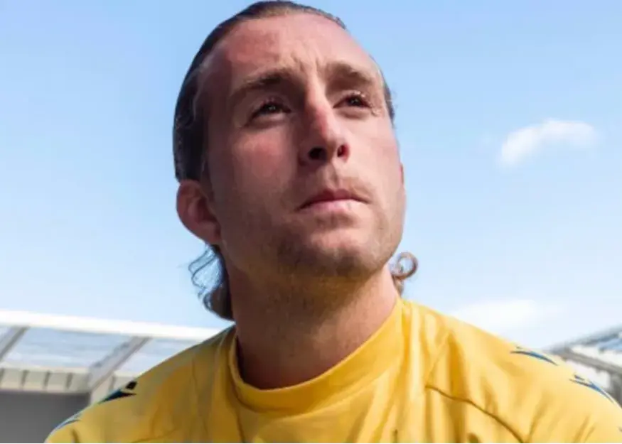 ۱۵-دقیقه-بازی-کردم-و-رباطم-کاملا-پاره-شد!