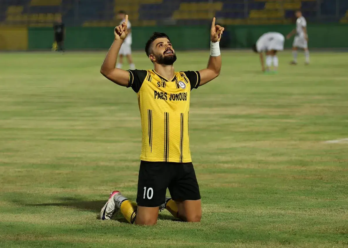 گل-من-را-با-مارادونا-مقایسه-کنید-دوست-دارم/-ستاره-لیگ-یک:-تیم-محبوبم،-دارم-می‌آیم