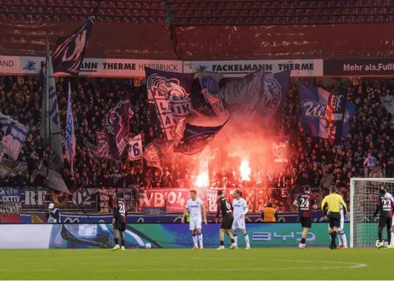 شورش-باشگاه‌های-آلمانی-علیه-جریمه‌های-آتش‌بازی