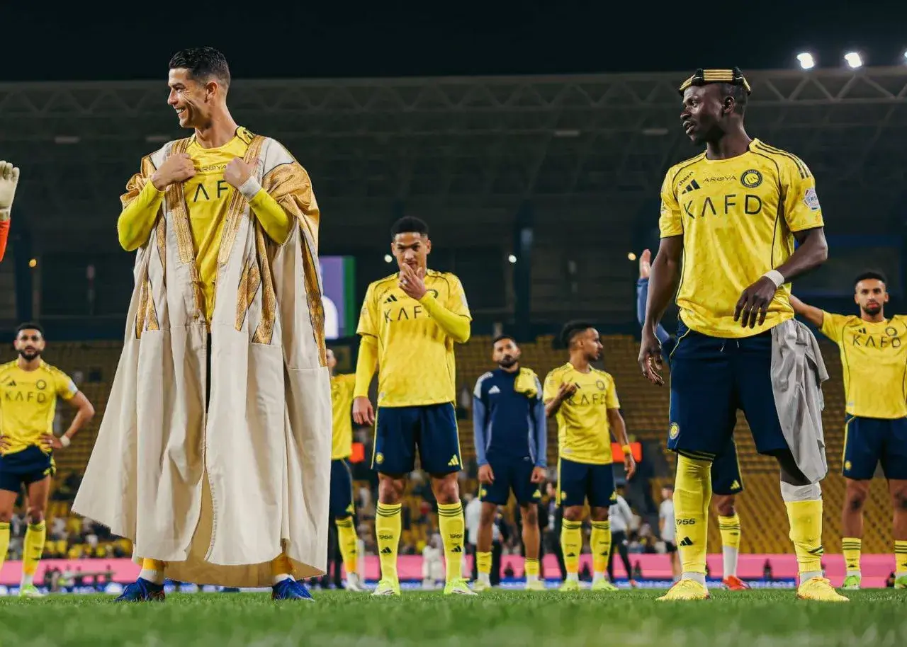 رونالدو-با-لباس-سنتی-سعودی-در-جشن-ملی