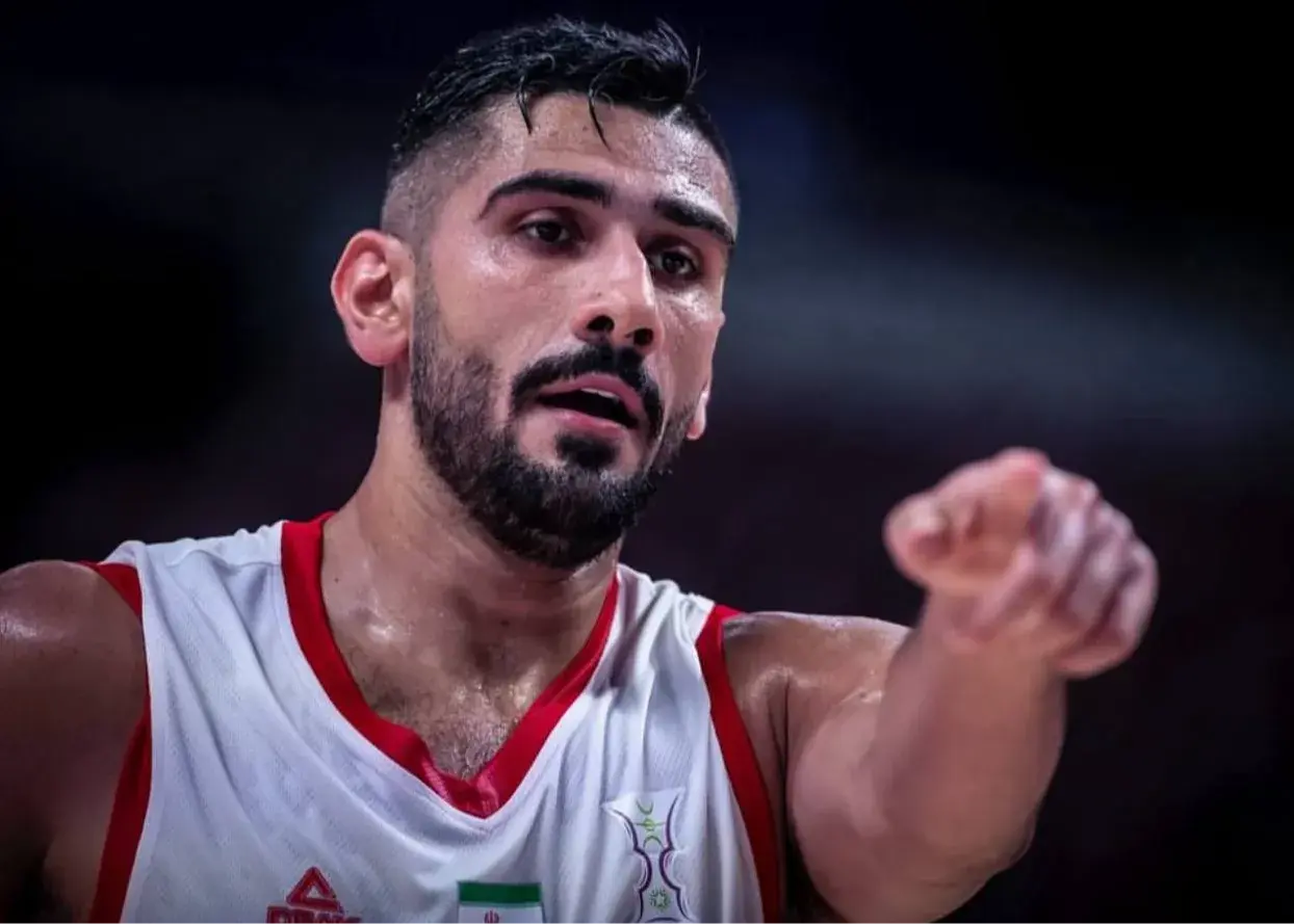 سنتر-تیم-ملی-به-پالایش-پیوست:/-بمب-نقل‌وانتقالات-در-منطقه‌رنگی-آبادان