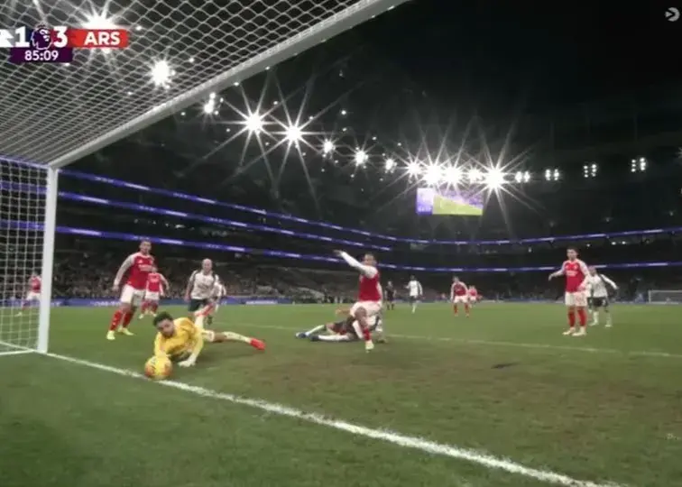 معجزه-دستهای-داوید-رایا/-سیو-سال-در-دربی-شمال-لندن