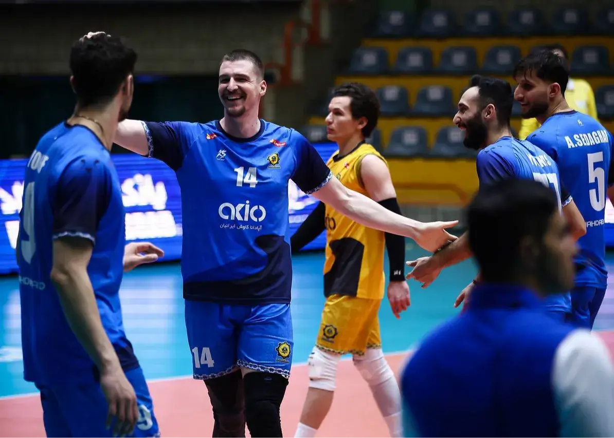 حالا-عرشیا-به‌نژاد-بیشتر-به-من-پاس-می‌دهد